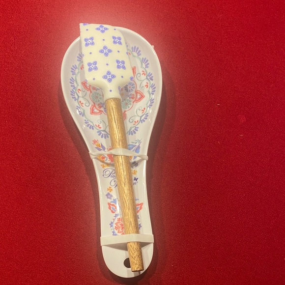 The Pioneer Woman Other - The Pioneer Woman White Spoon Rest and Spatula Set